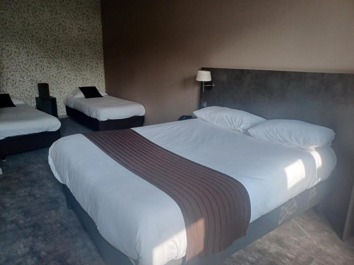 Hotel La Parenthese Attignat Bagian luar foto